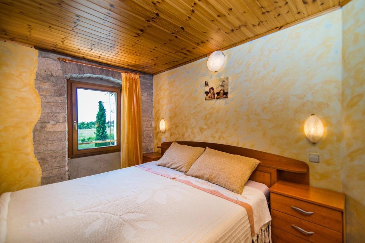 Apartment Nilda Valdi Sabadin Bagian luar foto