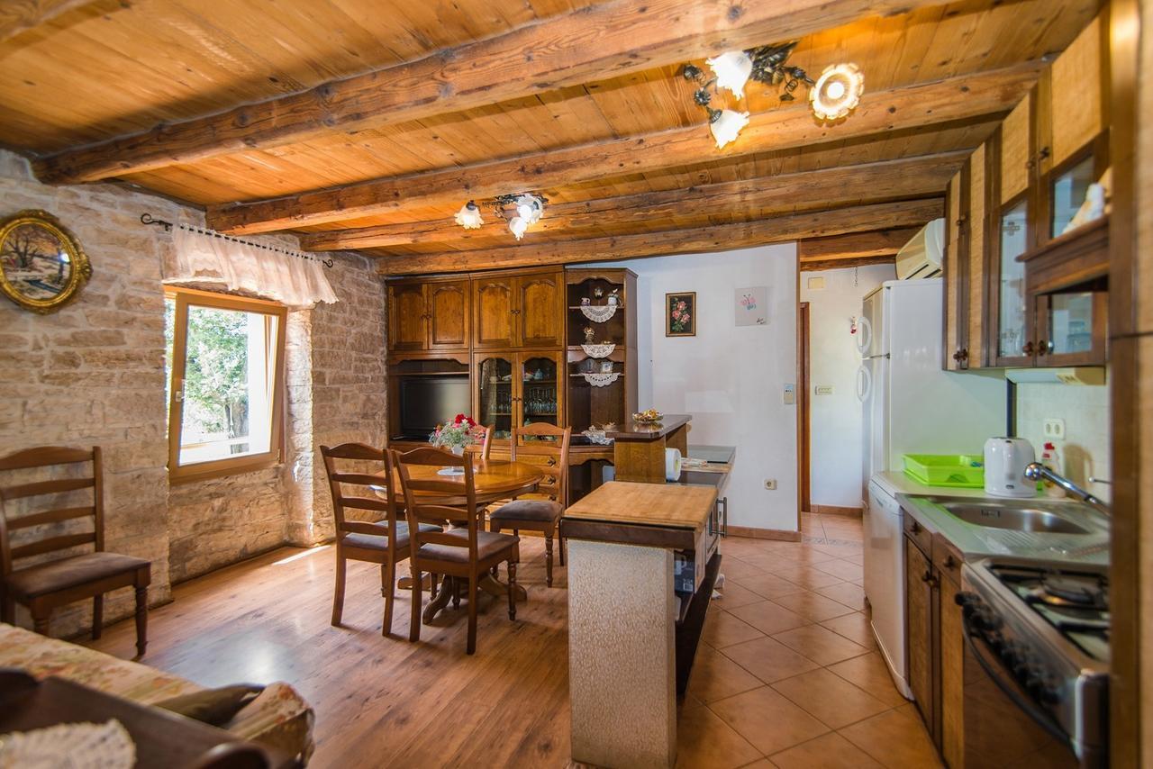 Apartment Nilda Valdi Sabadin Bagian luar foto