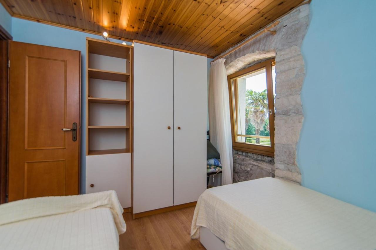 Apartment Nilda Valdi Sabadin Bagian luar foto