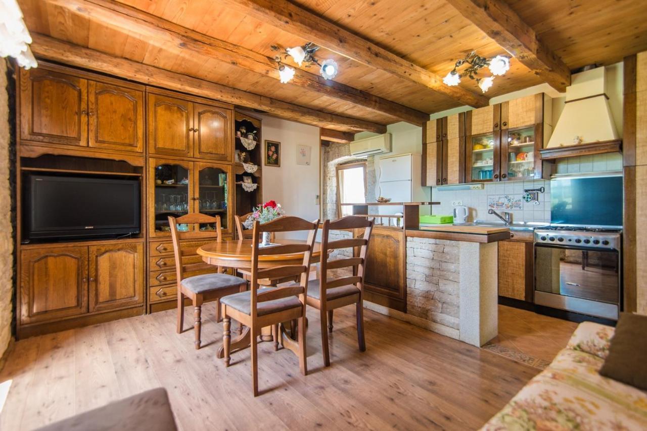 Apartment Nilda Valdi Sabadin Bagian luar foto