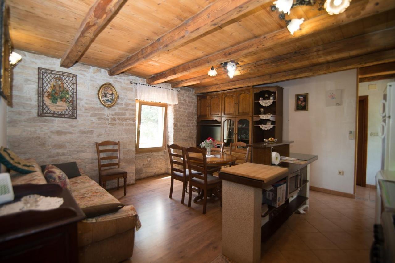 Apartment Nilda Valdi Sabadin Bagian luar foto